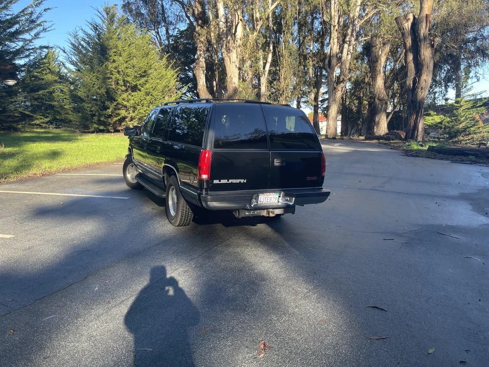 1999 GMC Suburban 8th Gen - Image 13 of 17