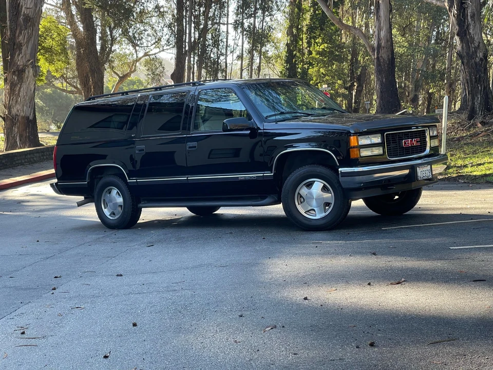 1999 GMC Suburban 8th Gen - Image 17 of 17