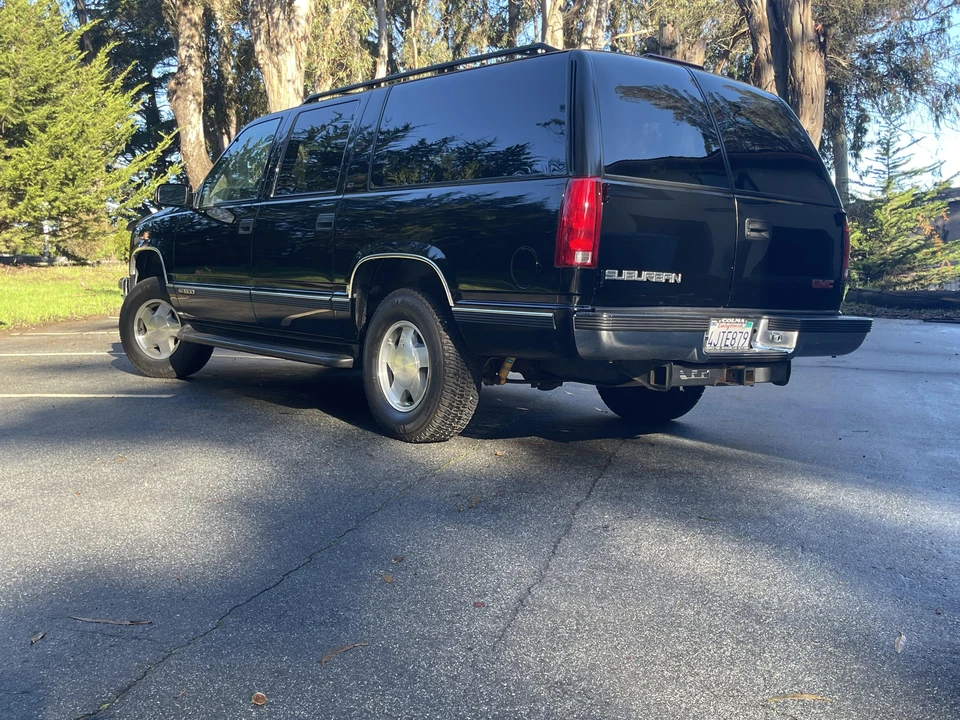 1999 GMC Suburban 8th Gen - Image 11 of 17