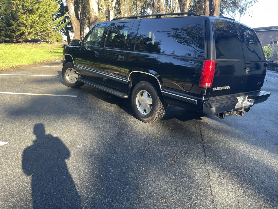 1999 GMC Suburban 8th Gen - Image 12 of 17