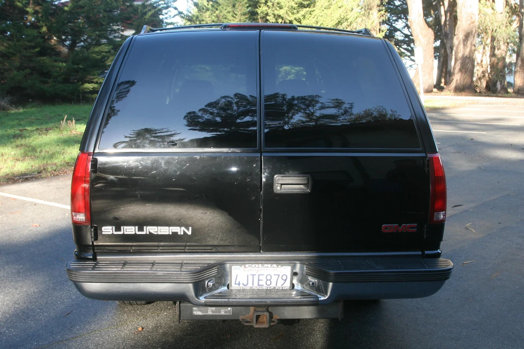 1999 GMC Suburban 8th Gen - Image 5 of 17