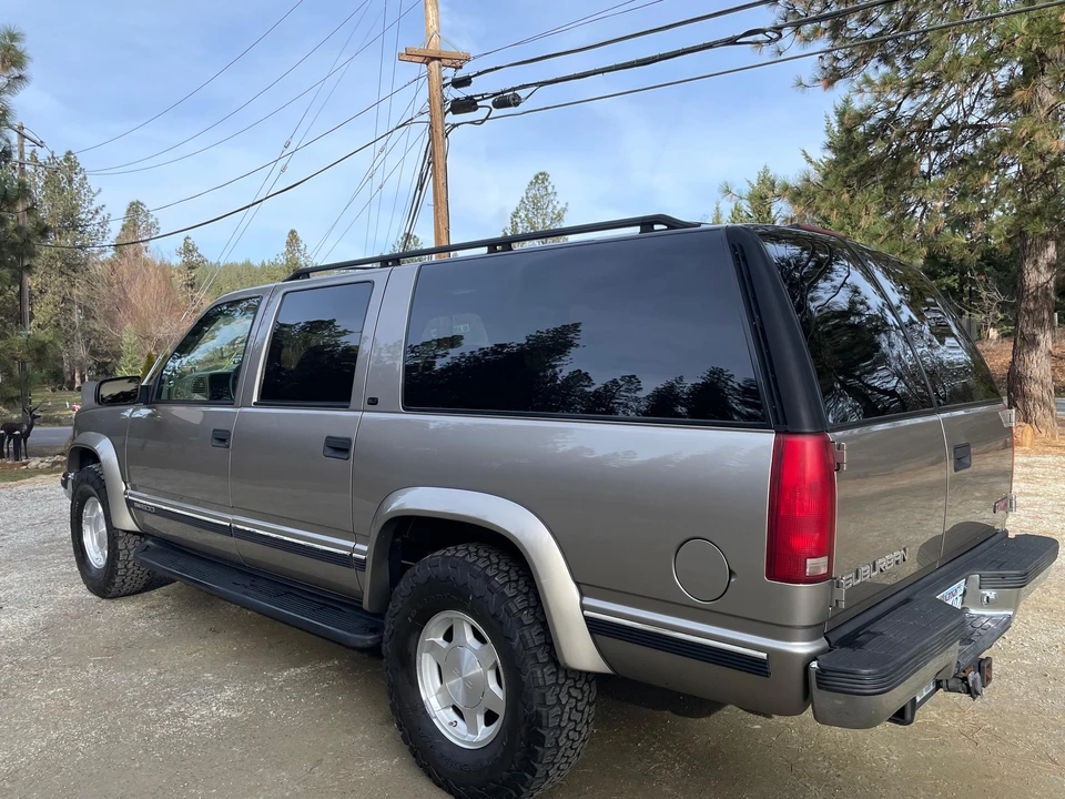 1999 GMC Suburban 8th Gen - Image 12 of 31