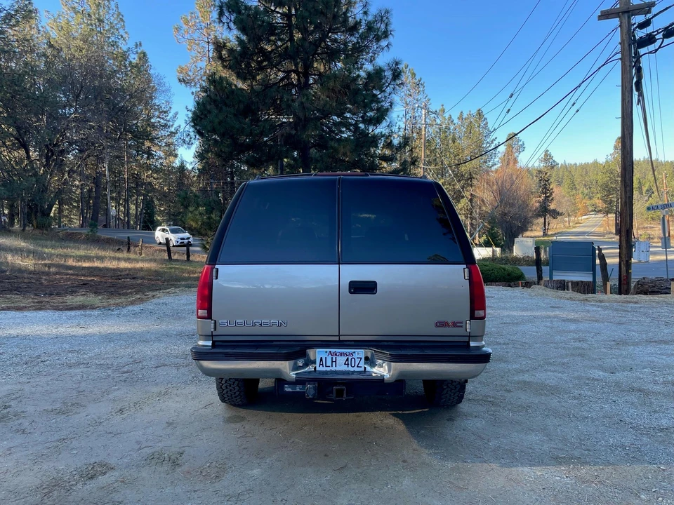 1999 GMC Suburban 8th Gen - Image 14 of 31