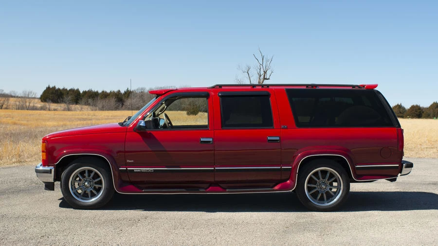 1999 GMC Suburban 8th Gen - Image 2 of 12