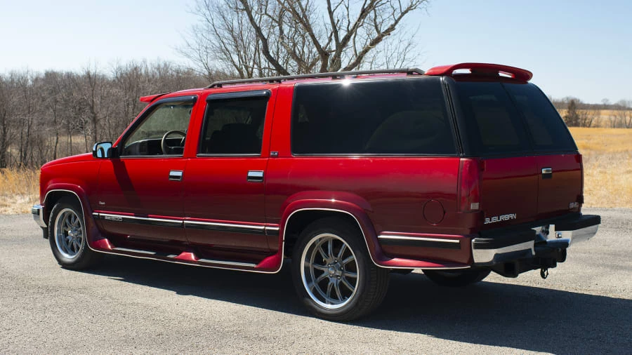 1999 GMC Suburban 8th Gen - Image 3 of 12