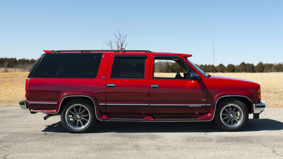 1999 GMC Suburban 8th Gen - Image 11 of 12