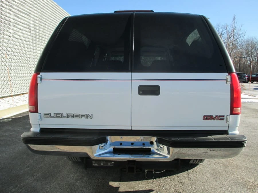 1999 GMC Suburban 8th Gen - Image 5 of 16