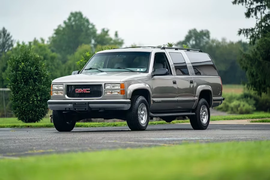1999 GMC Suburban 8th Gen - Image 15 of 31