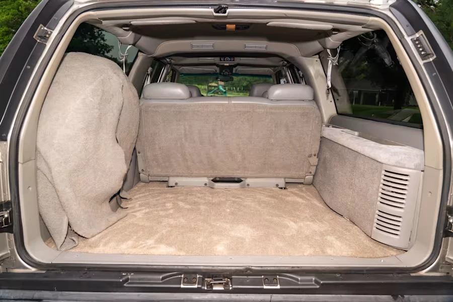1999 GMC Suburban 8th Gen - Image 27 of 31