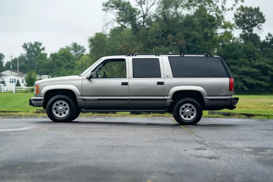 1999 GMC Suburban 8th Gen - Image 12 of 31