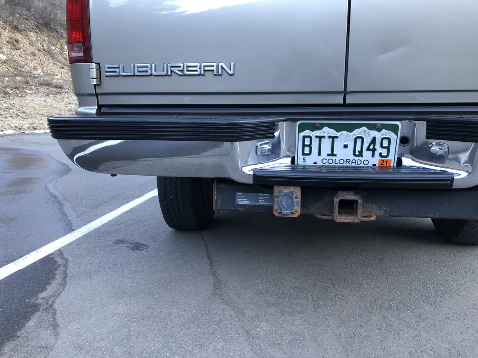 1999 GMC Suburban 8th Gen - Image 25 of 31