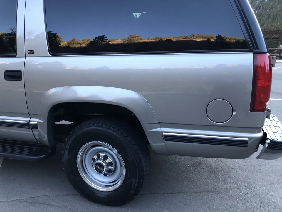 1999 GMC Suburban 8th Gen - Image 22 of 31