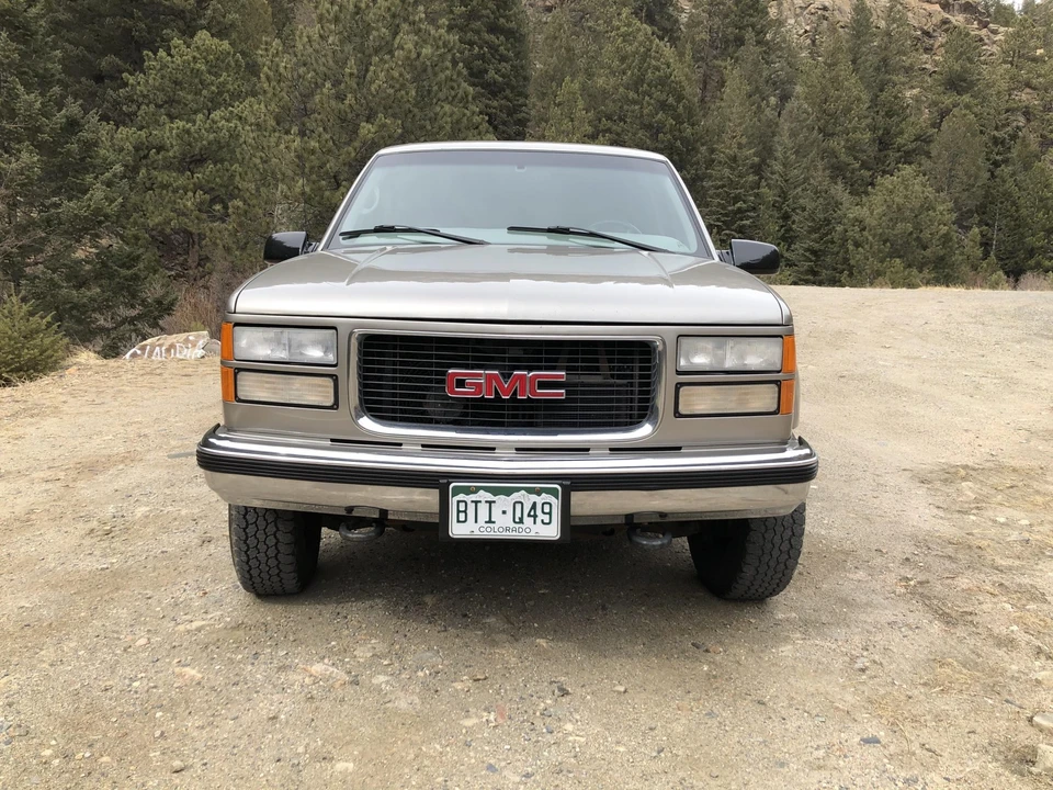 1999 GMC Suburban 8th Gen - Image 5 of 31