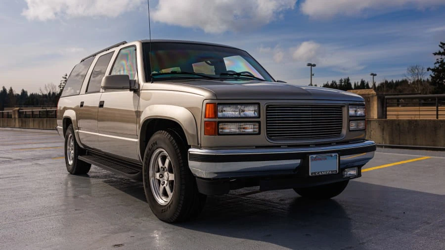 1999 GMC Suburban 8th Gen - Image 25 of 28