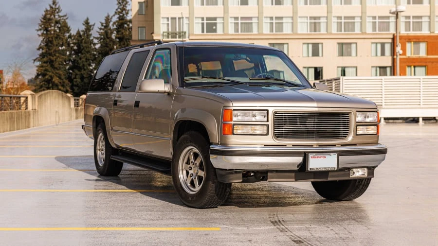 1999 GMC Suburban 8th Gen - Image 28 of 28