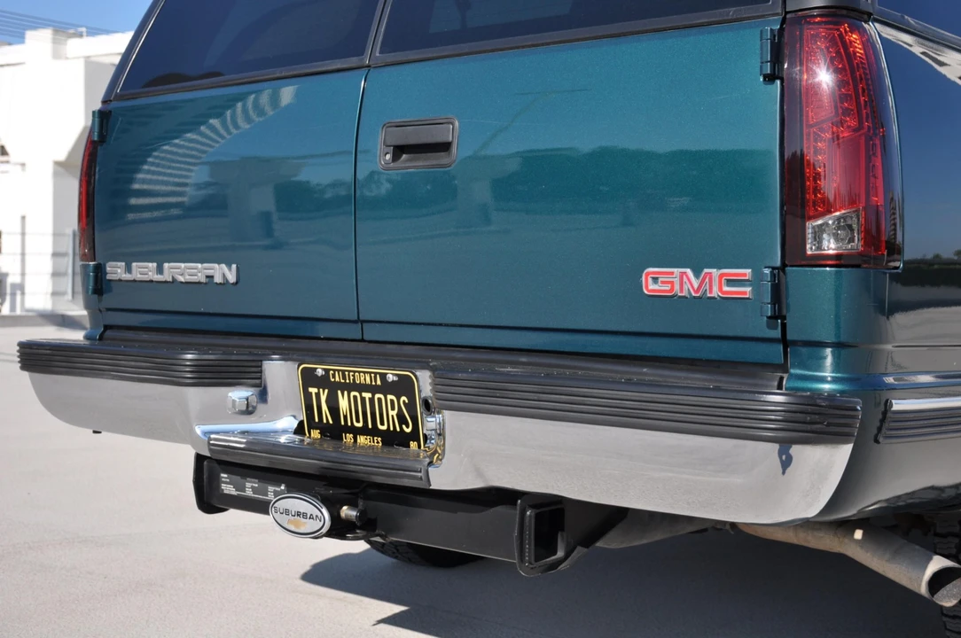 1999 GMC Suburban 8th Gen - Image 28 of 31