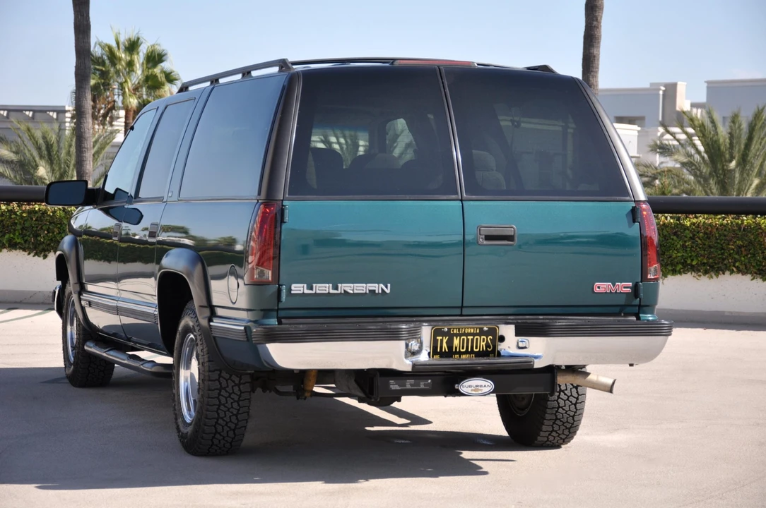 1999 GMC Suburban 8th Gen - Image 10 of 31