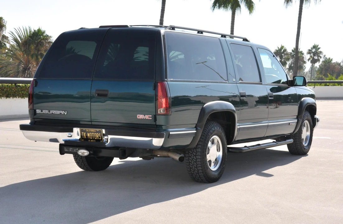 1999 GMC Suburban 8th Gen - Image 14 of 31