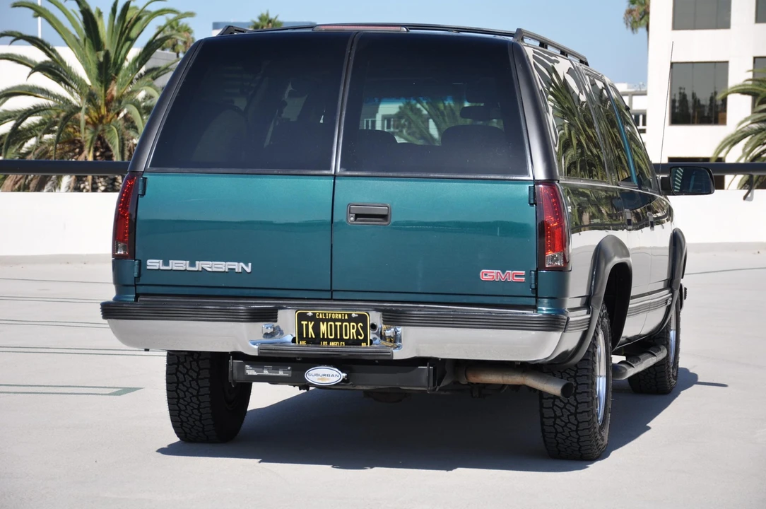 1999 GMC Suburban 8th Gen - Image 11 of 31