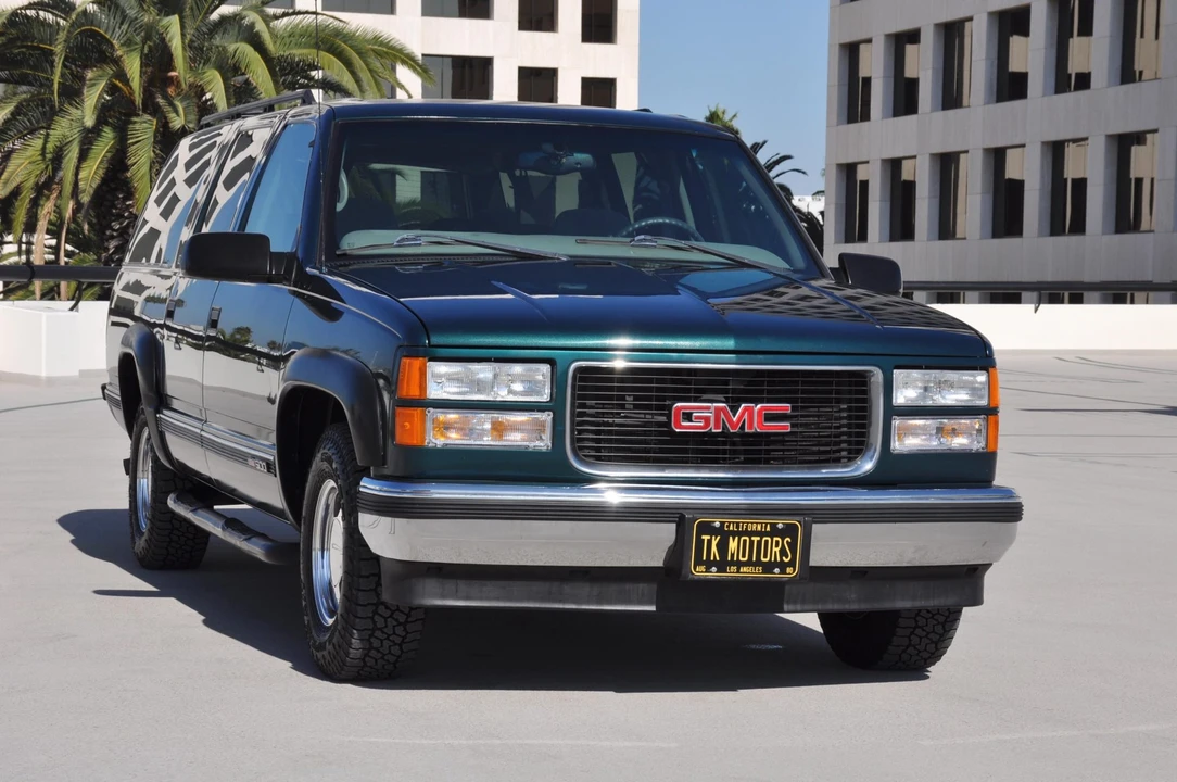 1999 GMC Suburban 8th Gen - Image 21 of 31