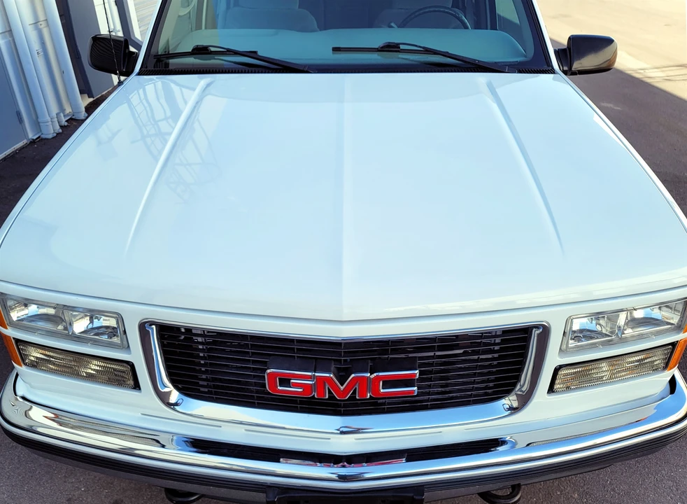 1999 GMC Suburban 8th Gen - Image 18 of 31