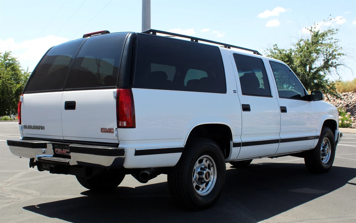 1999 GMC Suburban 8th Gen - Image 10 of 31