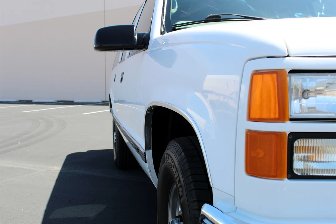 1999 GMC Suburban 8th Gen - Image 20 of 31