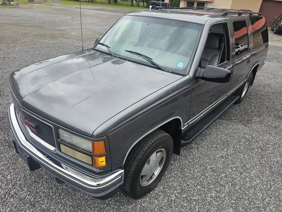 1999 GMC Suburban 8th Gen - Image 20 of 31
