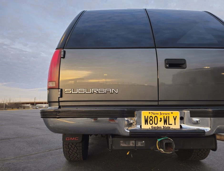 1999 GMC Suburban 8th Gen - Image 25 of 31