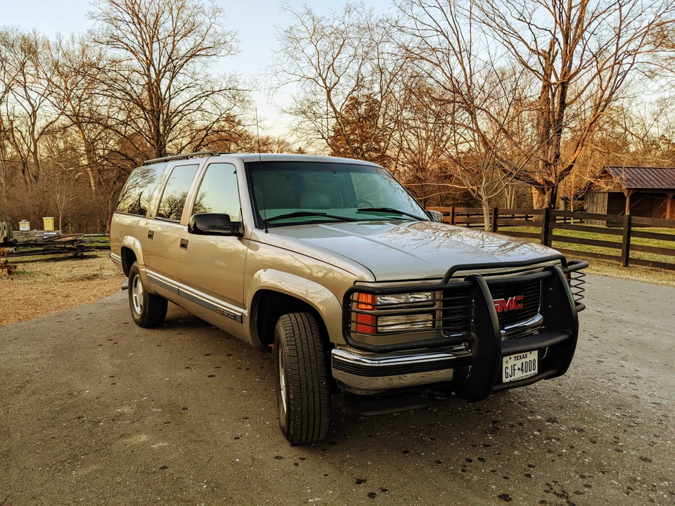 1999 GMC Suburban 8th Gen - Image 16 of 31