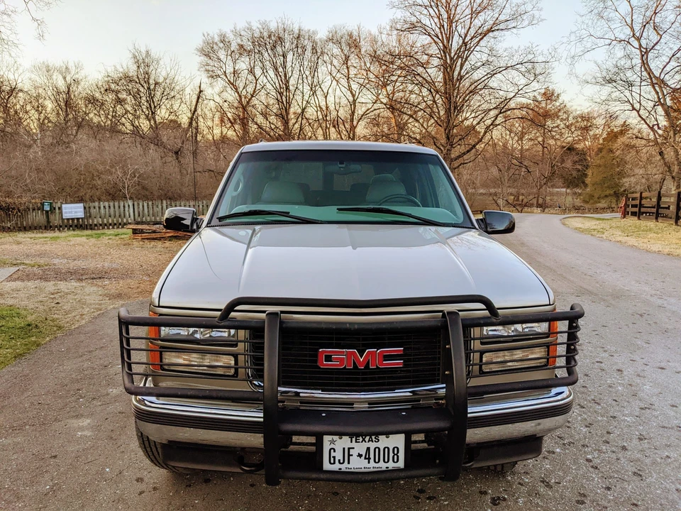 1999 GMC Suburban 8th Gen - Image 11 of 31