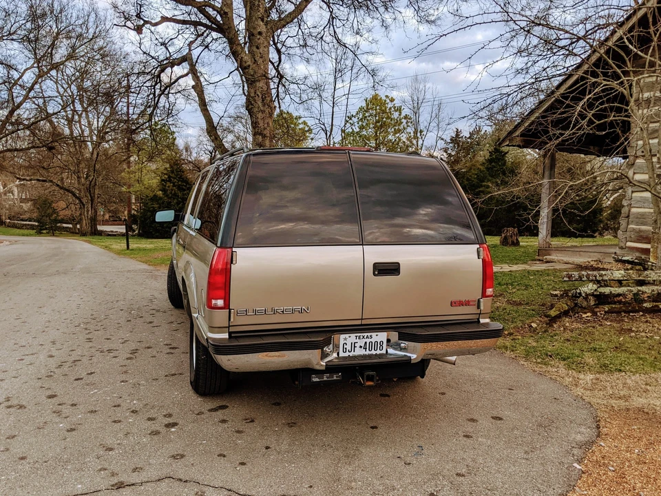 1999 GMC Suburban 8th Gen - Image 25 of 31