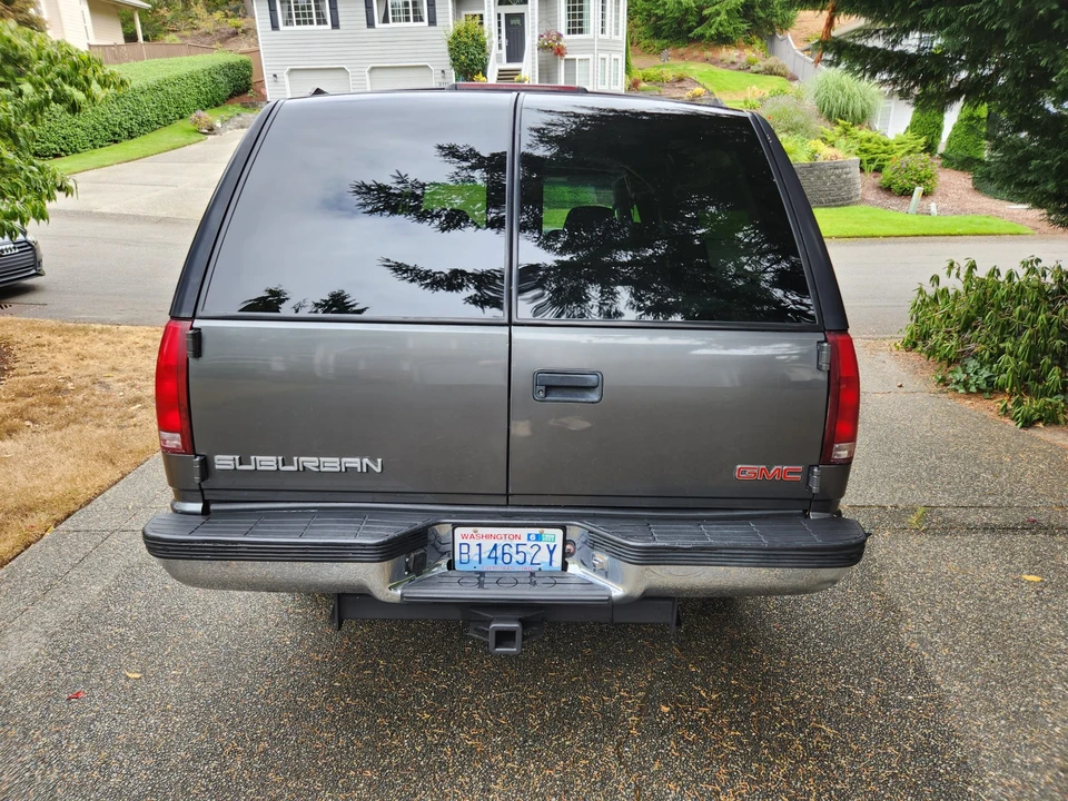 1999 GMC Suburban 8th Gen - Image 7 of 31