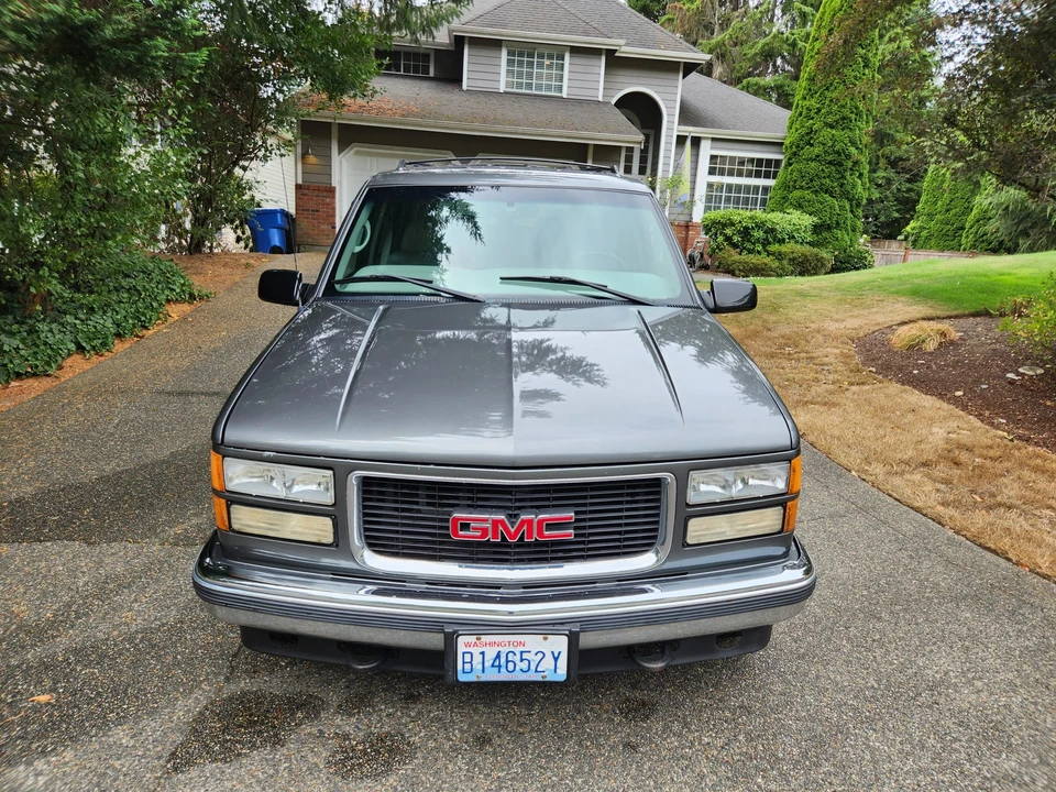 1999 GMC Suburban 8th Gen - Image 14 of 31