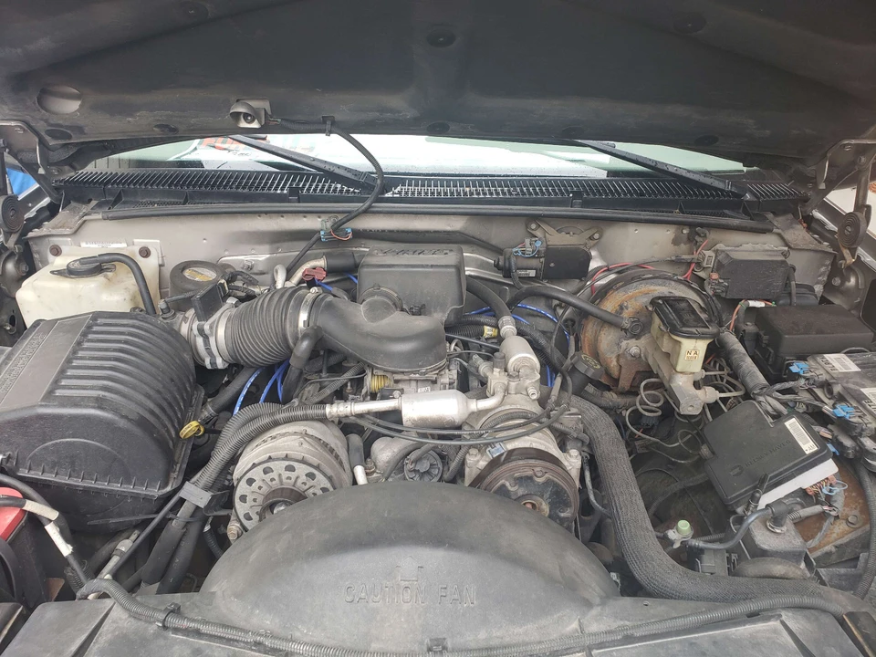1999 GMC Suburban 8th Gen - Image 6 of 6