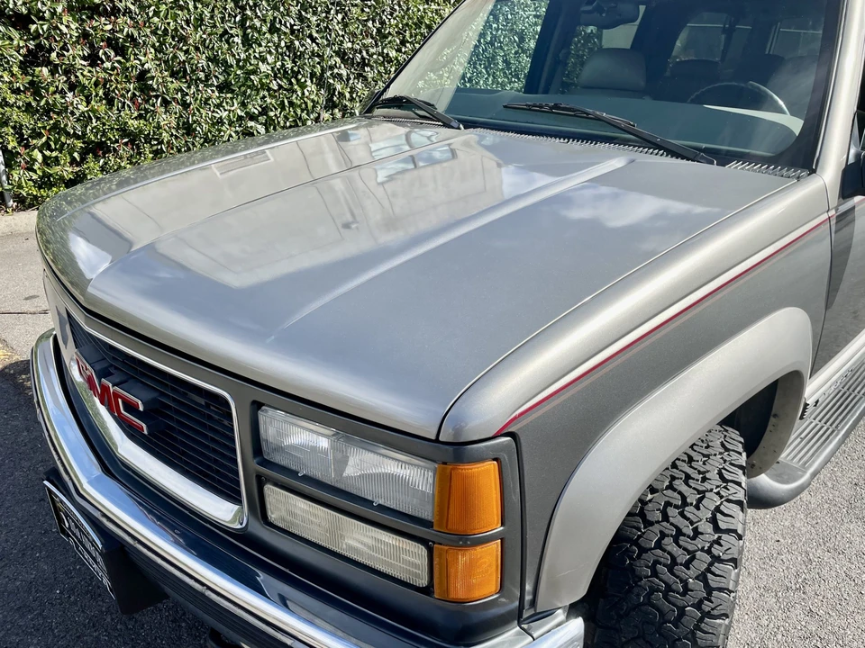 1999 GMC Suburban 8th Gen - Image 17 of 31