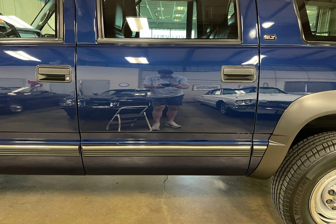 1999 GMC Suburban 8th Gen - Image 31 of 31