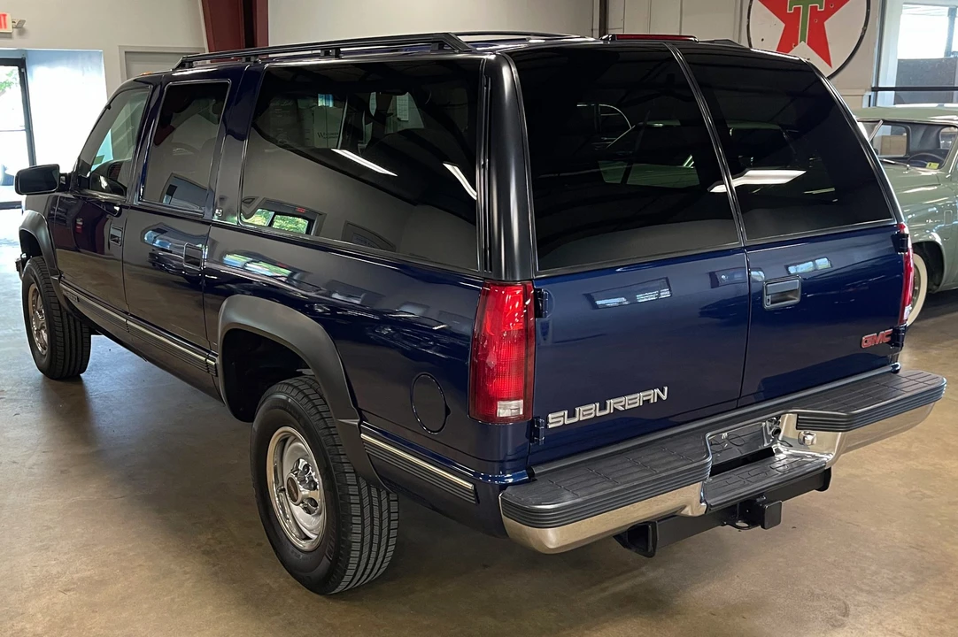 1999 GMC Suburban 8th Gen - Image 15 of 31