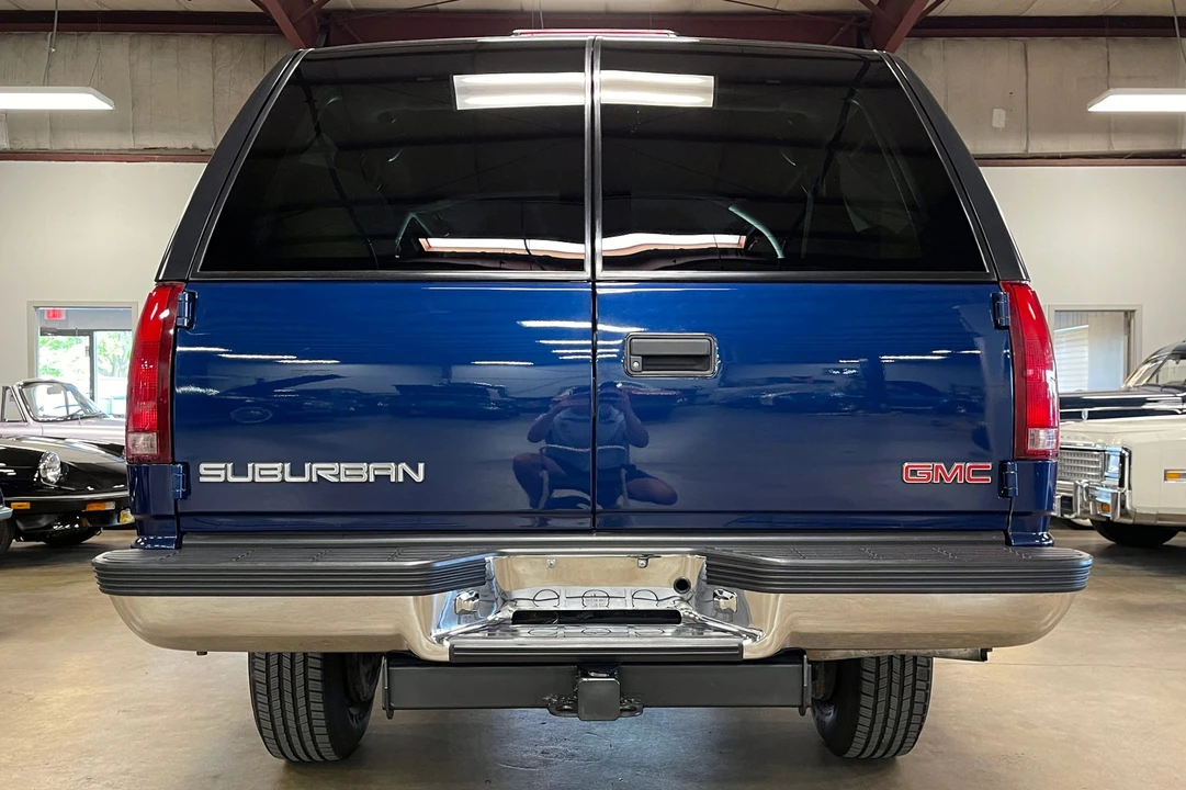 1999 GMC Suburban 8th Gen - Image 12 of 31