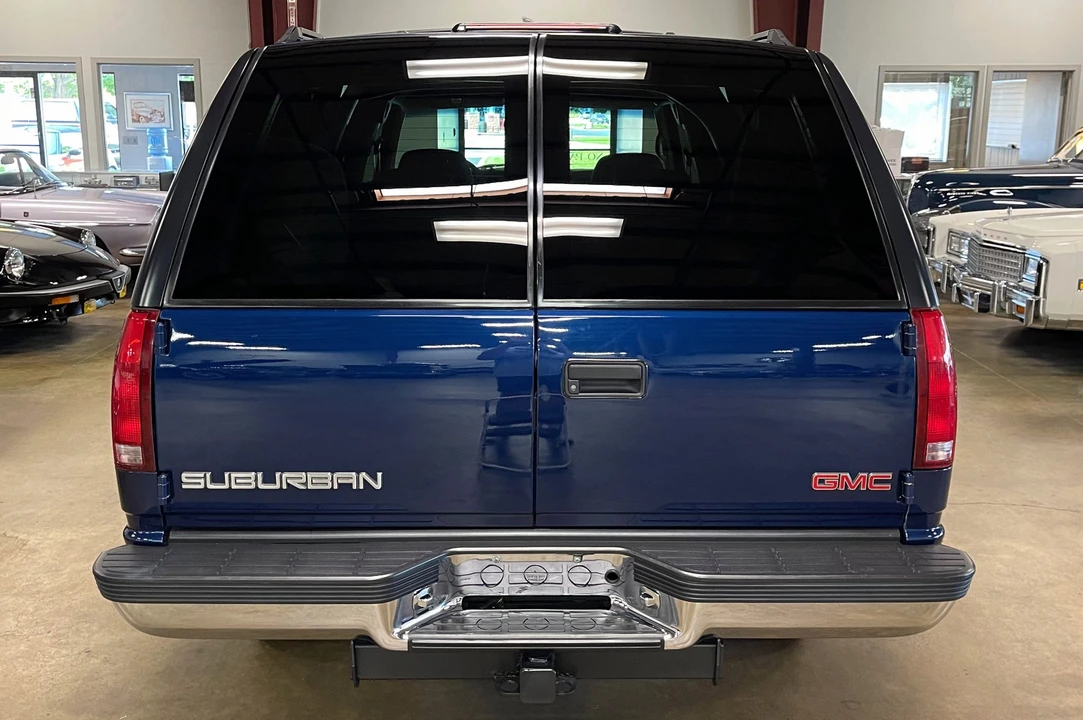 1999 GMC Suburban 8th Gen - Image 17 of 31