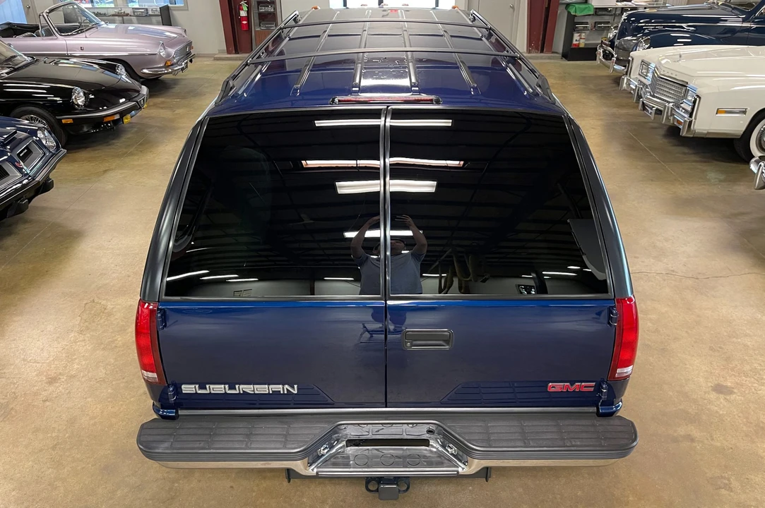 1999 GMC Suburban 8th Gen - Image 13 of 31