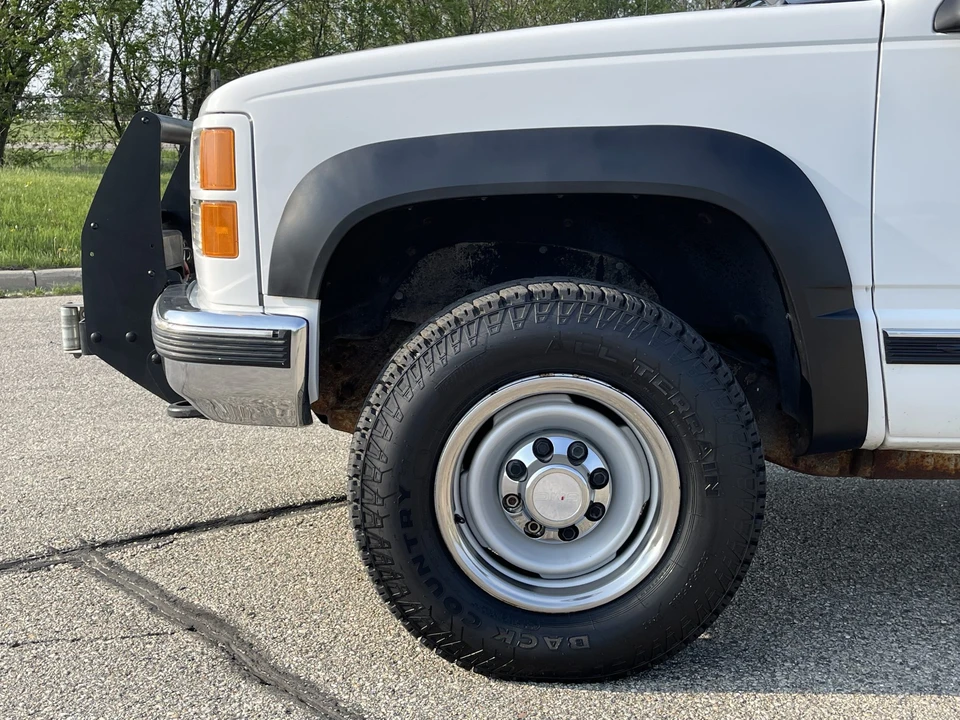 1999 GMC Suburban 8th Gen - Image 15 of 31
