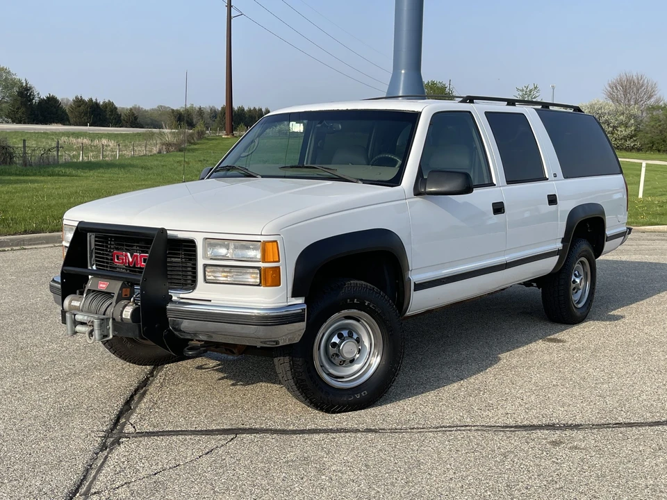 1999 GMC Suburban 8th Gen - Image 5 of 31