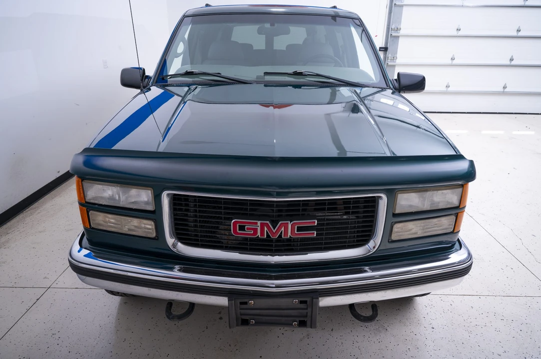 1999 GMC Suburban 8th Gen - Image 12 of 31