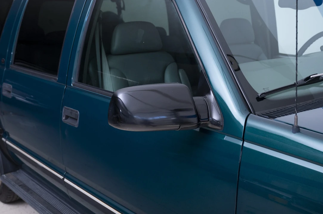 1999 GMC Suburban 8th Gen - Image 14 of 31
