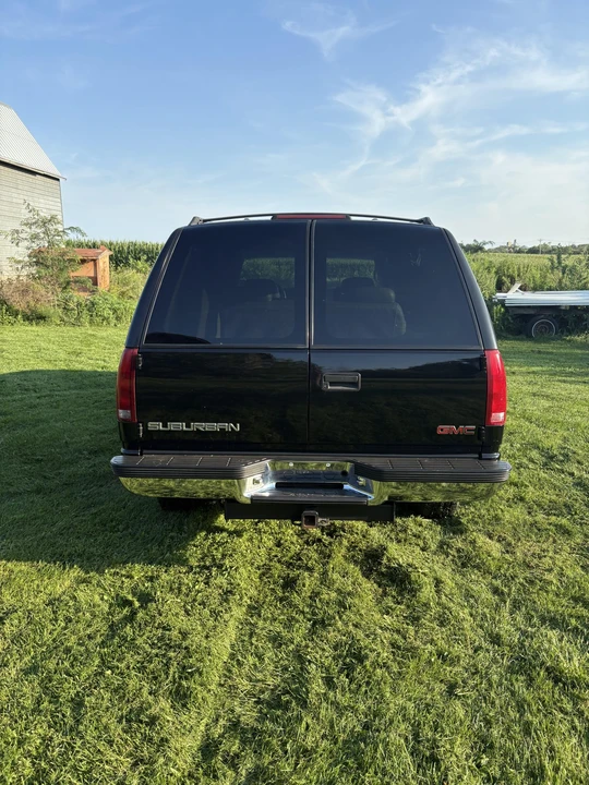 1999 GMC Suburban 8th Gen - Image 5 of 31