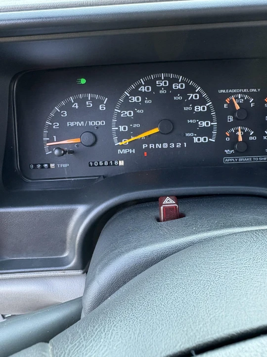 1999 GMC Suburban 8th Gen - Image 29 of 31