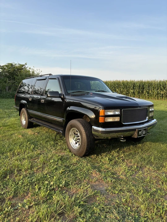 1999 GMC Suburban 8th Gen - Image 8 of 31