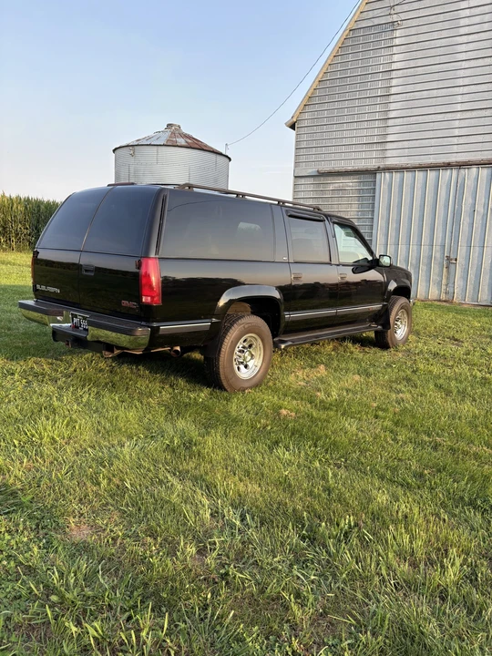1999 GMC Suburban 8th Gen - Image 6 of 31