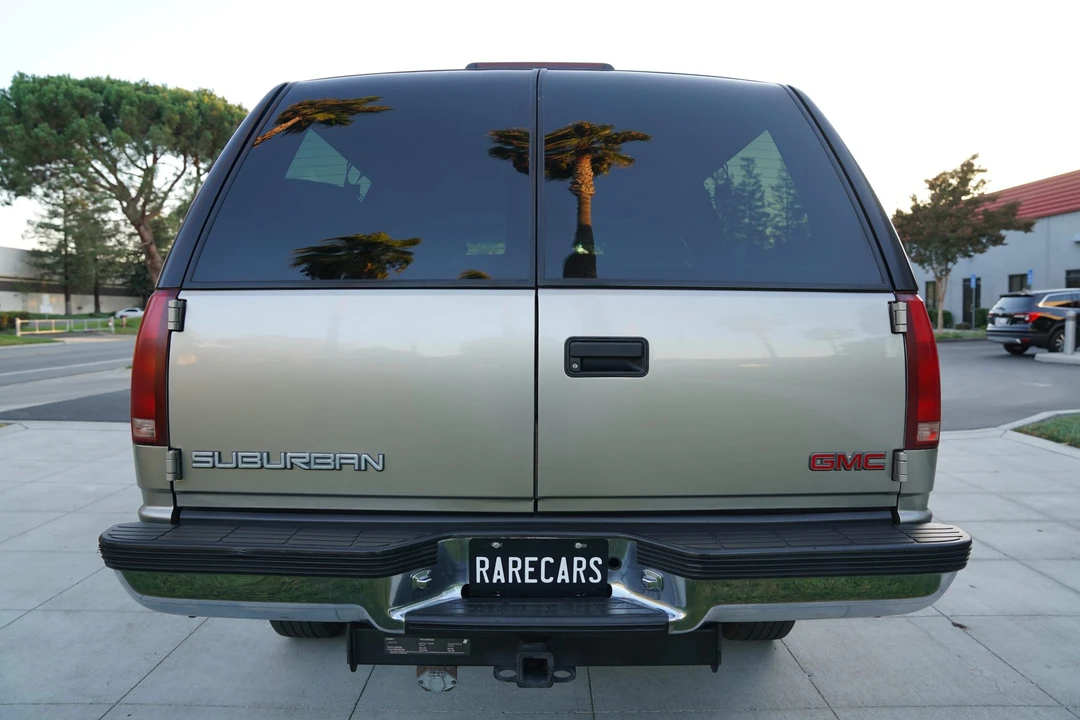 1999 GMC Suburban 8th Gen - Image 31 of 31